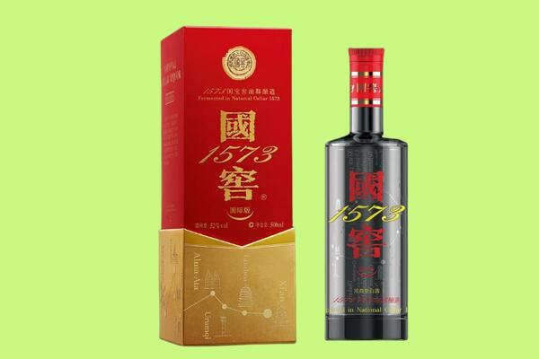 大连金州区回收国窖1573.jpg